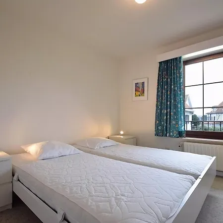 Near Belgian Coast With Garage *